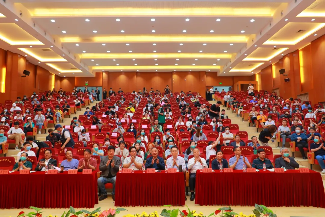 三秦在追超·庆祝建党100周年影像展播新闻发布会在西安星空(中国)体育网举行