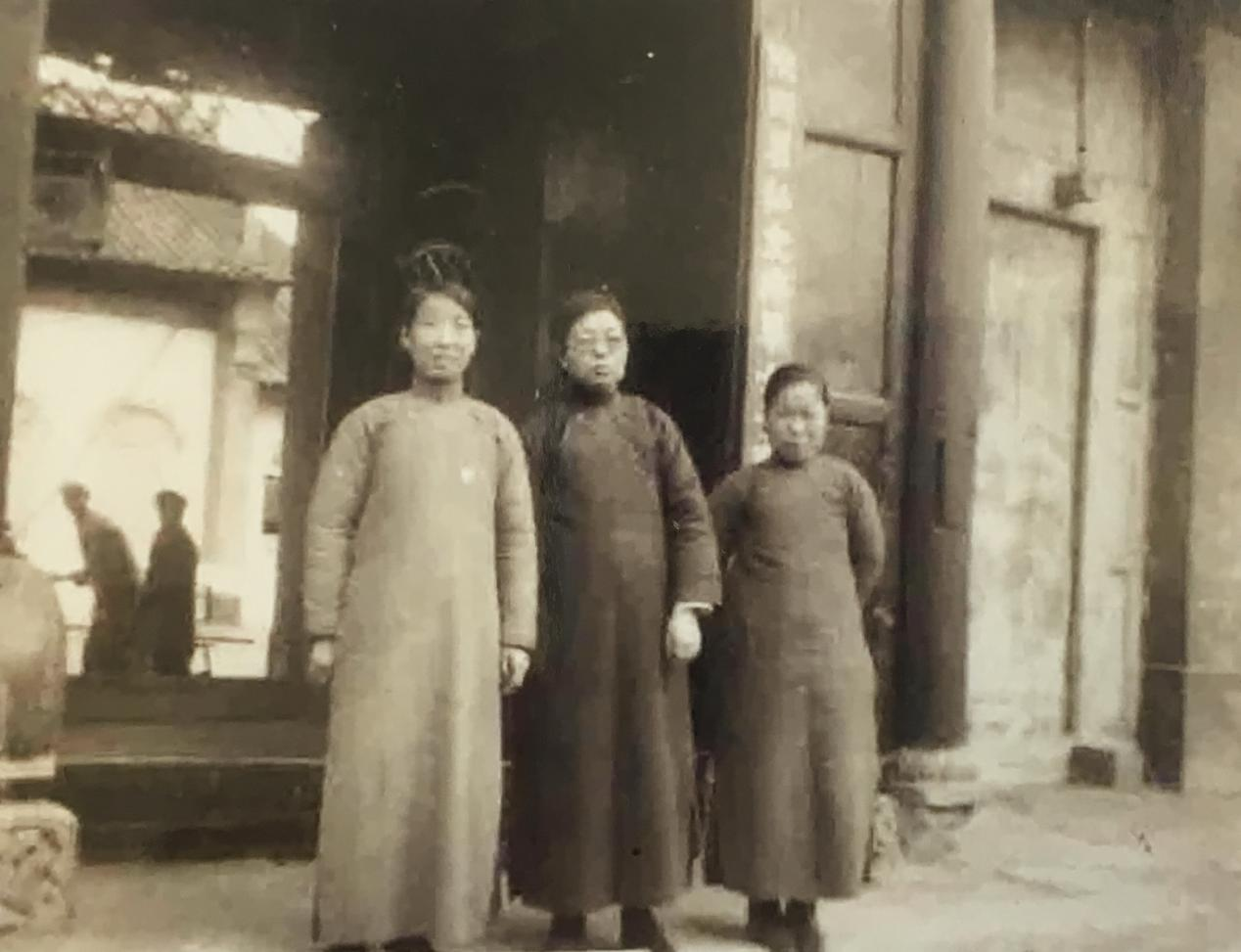 【总编访谈】星空·官方站网页版理事长姜波:书写女性职业教育和民办高等教育的波澜史诗_fororder_图片4